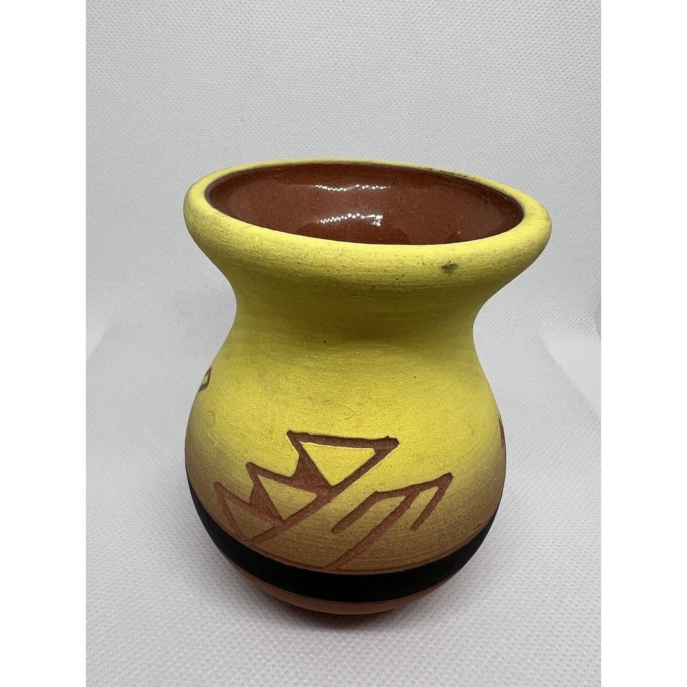 Vtg Handmade Native American Sioux Pottery Vase SIGNED Red Feather